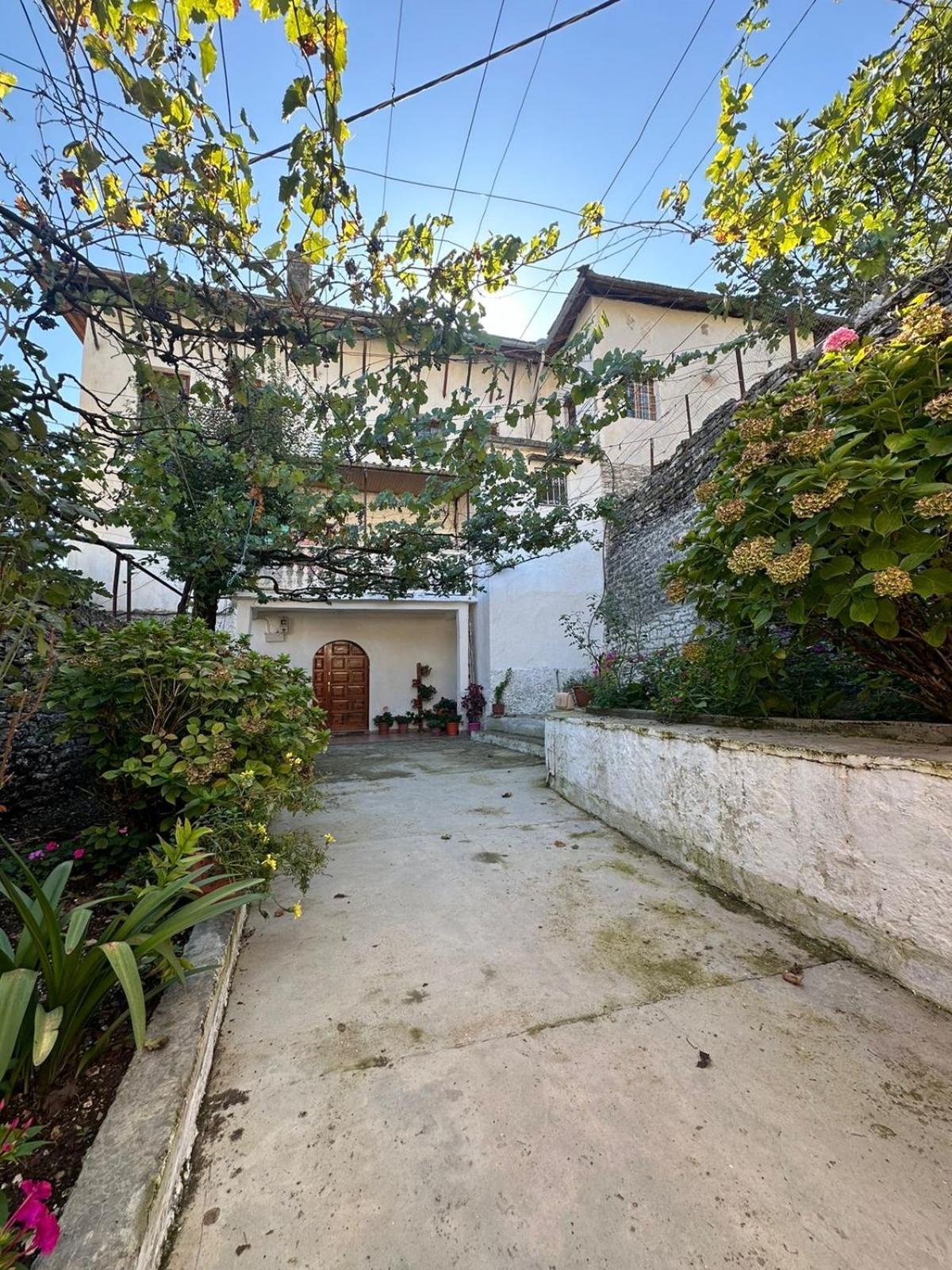 Guesthouse 1805 Gjirokastër Exterior foto